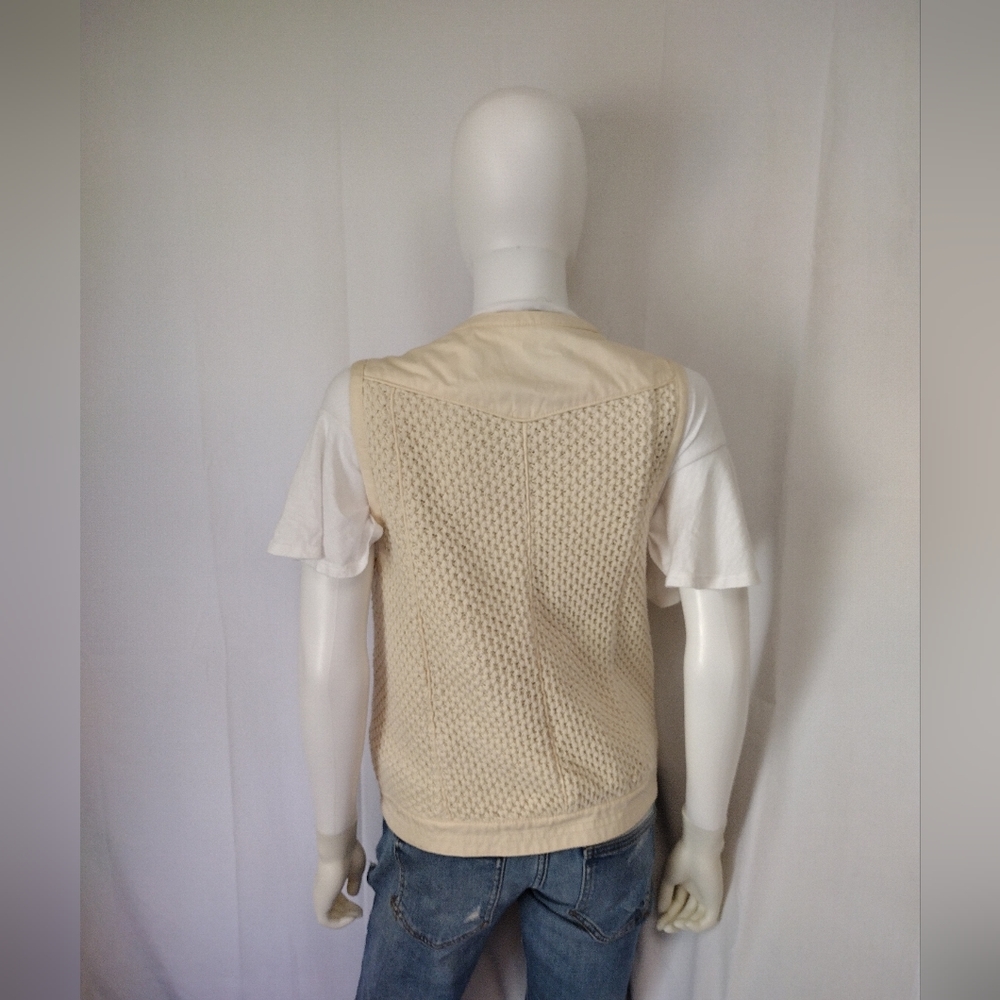 Cream white vest in Small - Picture 9 of 12